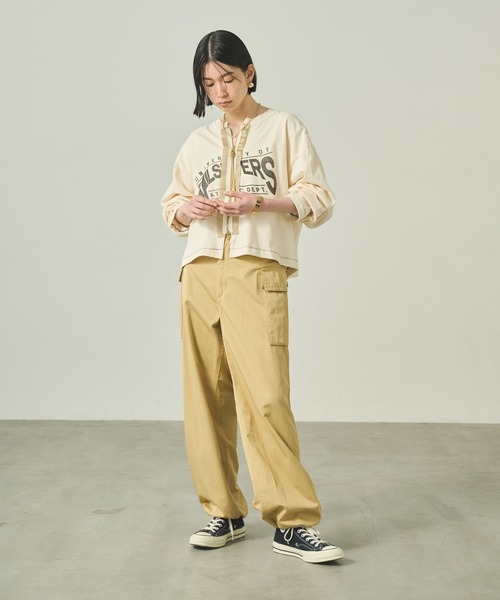 kha:ki(カーキ)の「「KHA:KI / カーキ」 リメイクTEEカーディガン REMAKE TEE CARDIGAN(カーディガン/ボレロ・レディース・ブラック/オフホワイト/サンドベージュ・1)」の12枚目の写真