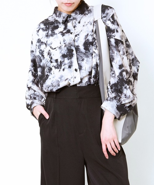GORGE(ゴージ)の「《三角フォルムで差がつく》レディース 合皮×布帛 トートバッグ 大容量 春夏秋冬(トートバッグ・レディース・グレー/ブラック・F)」の11枚目の写真