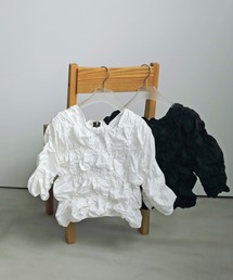 anuke（アンヌーク）の「Typewriter Shirring Tops（Tシャツ