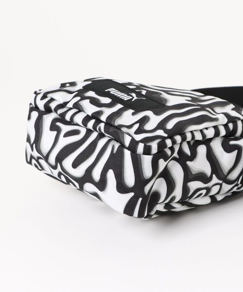 PUMA（プーマ）の「《PUMA》PUMA アカデミー ポータブル（ボディバッグ/ウエストポーチ・メンズ・ブラック×ホワイト/ブラック系その他・フリー）」の6枚目の写真