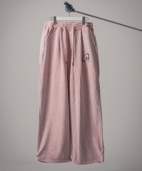 Revo.（レボ）の「グランジ加工 ワンポイント ロゴ刺繍 ダブルタック 裏毛 スウェットパンツ（スウェットパンツ・メンズ・スモークピンク/チャコール/オフホワイト/ブラウン・L/M）」の4枚目の写真