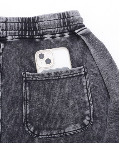 Revo.（レボ）の「グランジ加工 ワンポイント ロゴ刺繍 ダブルタック 裏毛 スウェットパンツ（スウェットパンツ・メンズ・スモークピンク/チャコール/オフホワイト/ブラウン・L/M）」の11枚目の写真