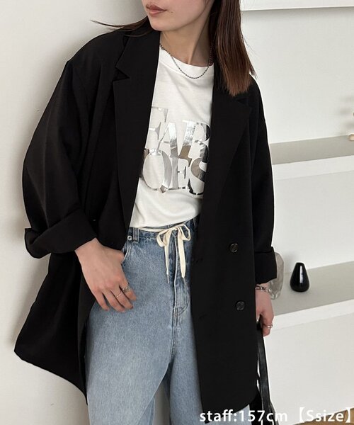 DISCOAT（ディスコート）の「【WEB限定】ヒビワレロゴ箔プリントTシャツ《ユニセックス》（Tシャツ/カットソー・レディース・チャコールグレー/オフホワイト・FREE/SMALL）」の4枚目の写真