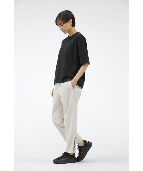 MARGARET HOWELL（マーガレットハウエル）の「COTTON POLYESTER JERSEY TOP（Tシャツ/カットソー・レディース・ホワイト/グリーン/ブラック・2）」の9枚目の写真