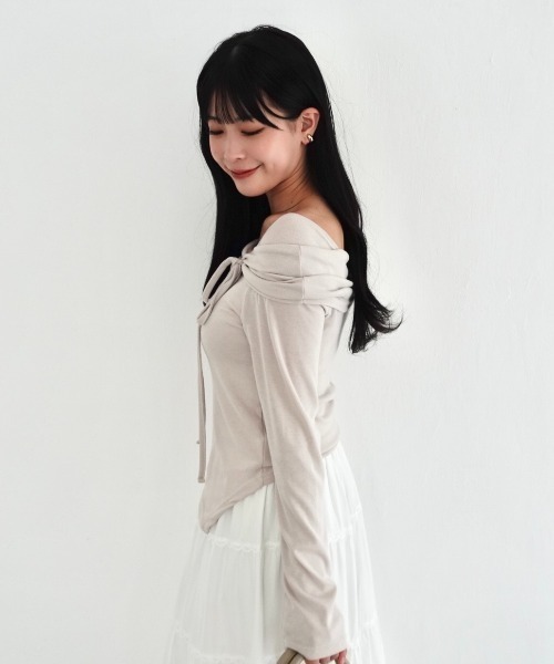 mellowneon（メロウネオン）の「アシメリボンカットソー（Tシャツ/カットソー・レディース・ベージュ/アイボリー/ブラック・FREE）」の8枚目の写真