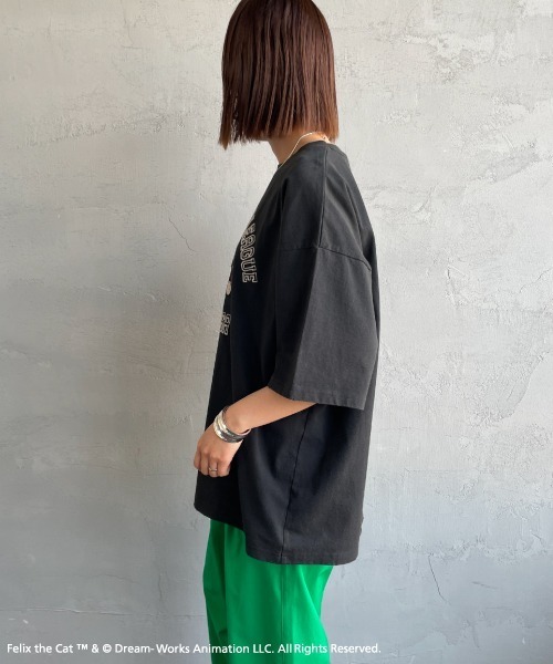 JEANS FACTORY Clothes（ジーンズファクトリークローズ）の「[JEANS FACTORY CLOTHES/ジーンズファクトリークローズ] FILEX A ダメージキャラクターTシャツ（Tシャツ/カットソー・レディース・ブラック・S/M/L）」の2枚目の写真