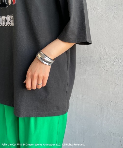 JEANS FACTORY Clothes（ジーンズファクトリークローズ）の「[JEANS FACTORY CLOTHES/ジーンズファクトリークローズ] FILEX A ダメージキャラクターTシャツ（Tシャツ/カットソー・レディース・ブラック・S/M/L）」の9枚目の写真