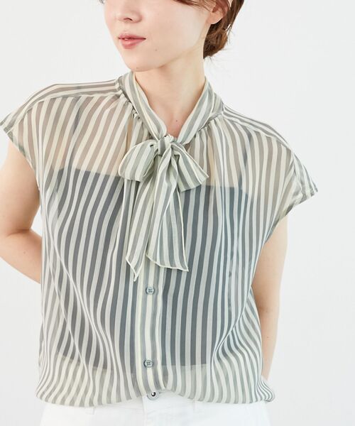 le.coeur blanc（ルクールブラン）の「《手洗い可能》楊柳シアーストライプボウタイブラウス（シャツ/ブラウス・レディース・グレー系その他/ブルー系その他3・38）」の17枚目の写真