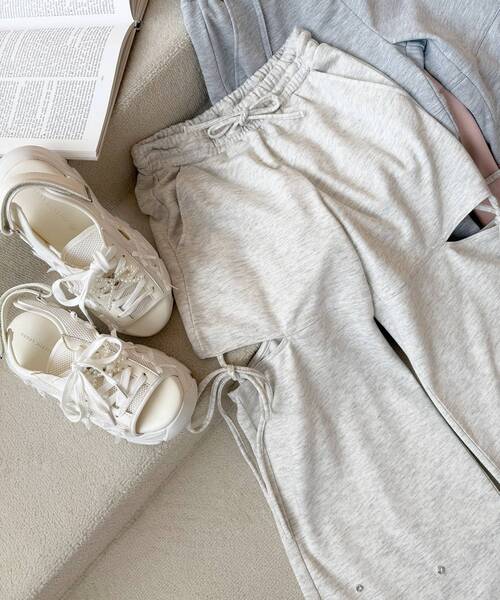 MAJESTIC LEGON(マジェスティックレゴン)の「スリットビジュースウェットパンツ(スウェットパンツ・レディース・オートミール/ピンク/グレー・MEDIUM/SMALL)」の18枚目の写真