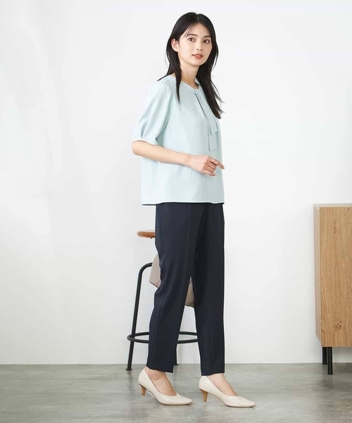 a.v.v(アーヴェヴェ)の「チャーム付きボウタイブラウス(シャツ/ブラウス・レディース・アイボリー/ホワイト/ミント・40/38/34/36/42)」の8枚目の写真