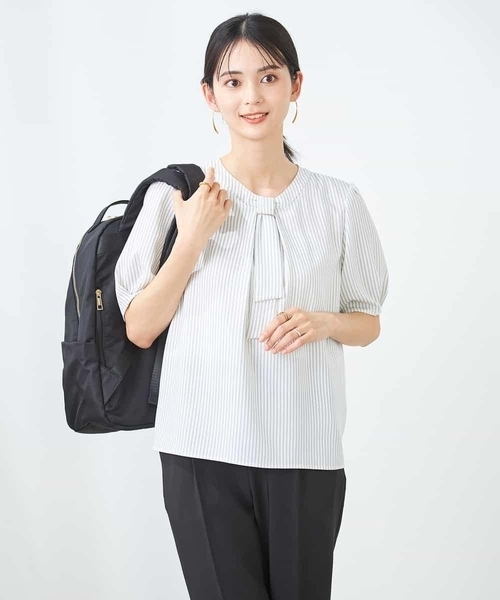 a.v.v(アーヴェヴェ)の「チャーム付きボウタイブラウス(シャツ/ブラウス・レディース・アイボリー/ホワイト/ミント・40/38/34/36/42)」の15枚目の写真