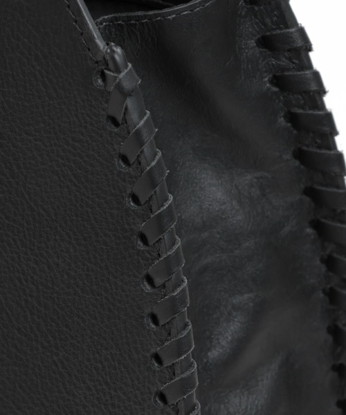 YArKA（ヤーカ）の「【YArKA/ヤーカ】real leather lace up boston bag [lumm] / リアルレザーレースアップデザインボストンバッグ（ボストンバッグ・レディース・ブラック・FREE）」の7枚目の写真