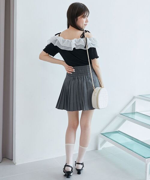 MAJESTIC LEGON(マジェスティックレゴン)の「キラキラプリーツスカート(スカート・レディース・キャメル/グレー/ネイビー・MEDIUM)」の15枚目の写真