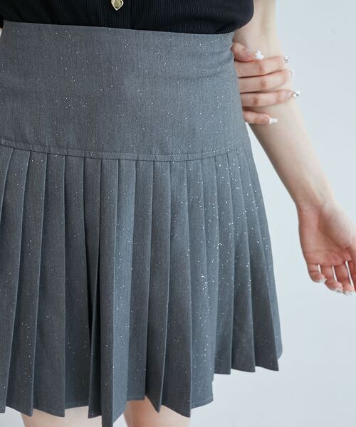 MAJESTIC LEGON(マジェスティックレゴン)の「キラキラプリーツスカート(スカート・レディース・キャメル/グレー/ネイビー・MEDIUM)」の19枚目の写真