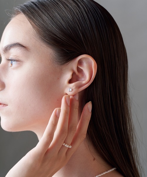 ALLURELLE(アリュレル)の「【ALLURELLE】silver925 キュービックジルコニアピアス L KNF-TP(ピアス(両耳用)・レディース・シルバー・L)」の2枚目の写真