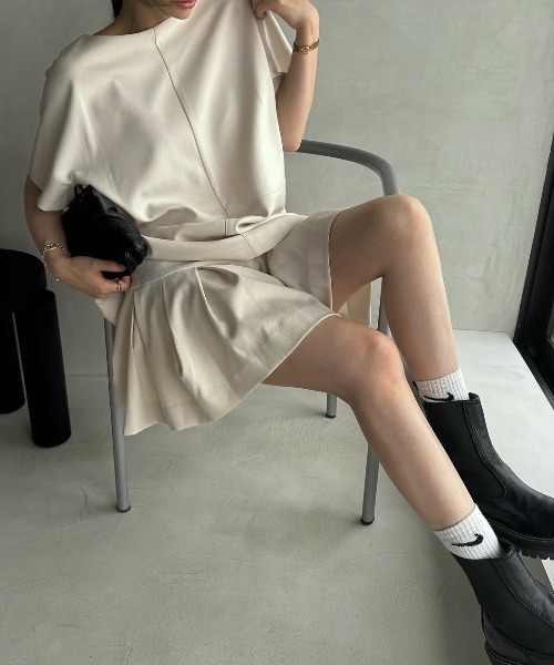 WILLFULLY（ウィルフリー）の「pocket design constructive kaftan tops（その他トップス・レディース・ブラック/チャコールグレー/ベージュ系その他・FREE）」の6枚目の写真