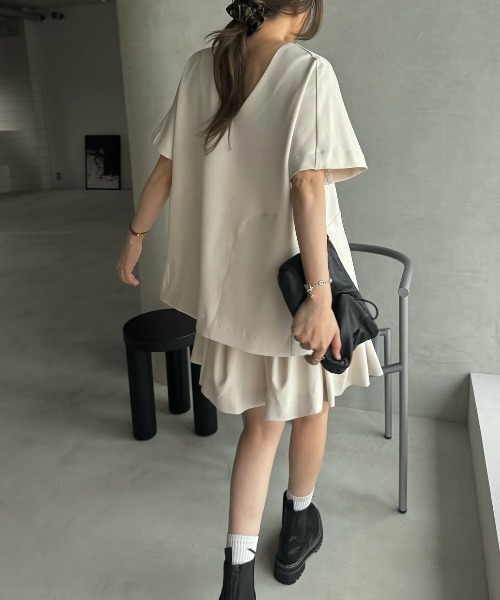 WILLFULLY（ウィルフリー）の「pocket design constructive kaftan tops（その他トップス・レディース・ブラック/チャコールグレー/ベージュ系その他・FREE）」の7枚目の写真