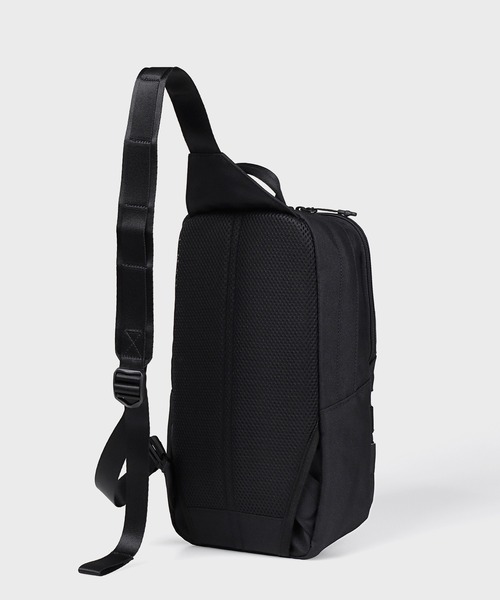 Psycho Bunny（サイコバニー）の「CORDURA fabric スリングバッグ（ショルダーバッグ・メンズ・ブラック・FREE）」の5枚目の写真