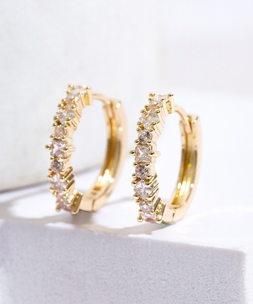 yu-ka(ユーカ)の「YU-KA:ジルコニアラインフープピアス zirconia line hoop pierce(ピアス(両耳用)・レディース・シルバー/シルバー系その他/ゴールド/ゴールド系その他・FREE)」の1枚目の写真