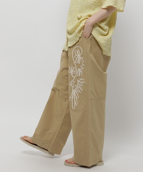 新作　ニコアンド　be with M　 Misayo　刺繍　ワイドパンツ　カーキ ニコアンドniko and [be with M] Misayoミリコレサス