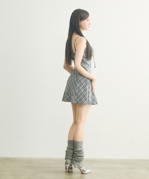 TITTY&CO.（ティティーアンドコー）の「チェック柄キャミワンピ（ワンピース・レディース・モカ/ブラック・FREE）」の4枚目の写真