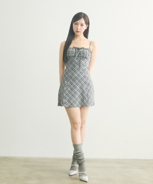 TITTY&CO.（ティティーアンドコー）の「チェック柄キャミワンピ（ワンピース・レディース・モカ/ブラック・FREE）」の5枚目の写真