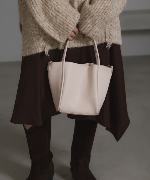 LOWRYS FARM(ローリーズファーム)の「ポーチツキ2PBAG/M 578359(ショルダーバッグ・レディース・チャコールグレー/ブラック/グリーン/アイボリー/ピンク・FREE)」の2枚目の写真