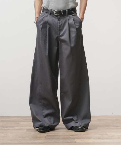 Two-Tuck Wide Structured Chino Pants / 2タックワイドカーブデザイン