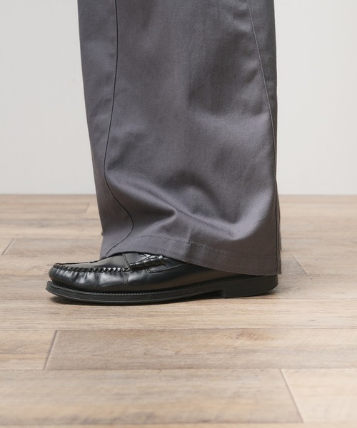 Adoon plain（アドーンプレーン）の「Two-Tuck Wide Structured Chino Pants / 2タックワイドカーブデザインチノパンツ（チノパンツ・メンズ・ベージュ/チャコールグレー・SMALL/LARGE/MEDIUM）」の22枚目の写真