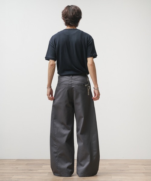 Two-Tuck Wide Structured Chino Pants / 2タックワイドカーブデザイン