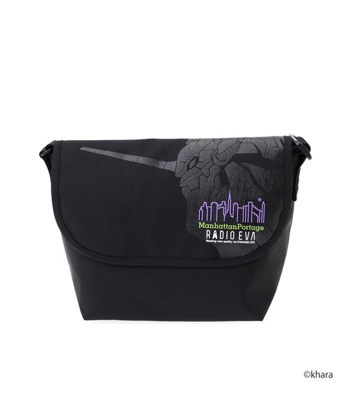 Manhattan Portage（マンハッタンポーテージ）の「NYLON MESSENGER BAG JR (SM) MGNT REVA（メッセンジャーバッグ・メンズ・ブラック・SMALL）」の2枚目の写真