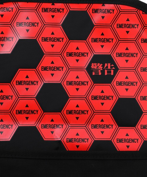 Manhattan Portage（マンハッタンポーテージ）の「NYLON MESSENGER BAG JR (SM) MGNT REVA（メッセンジャーバッグ・メンズ・ブラック・SMALL）」の9枚目の写真