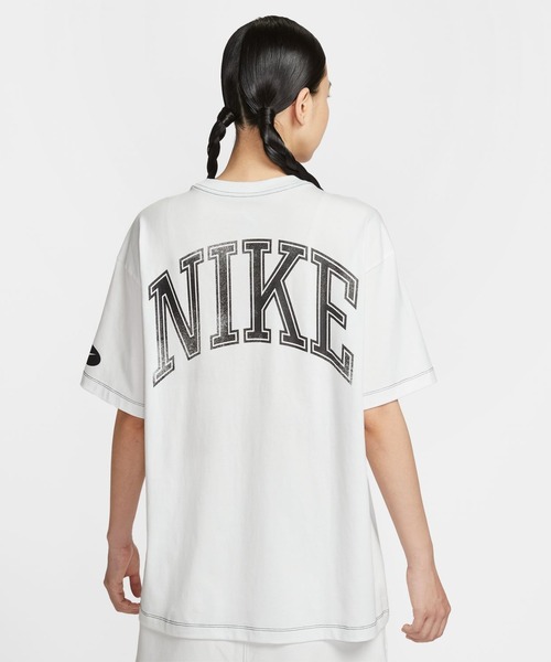 NIKE（ナイキ）の「ナイキ  NSW ストリート OS S/S NIKE（Tシャツ/カットソー・レディース・ネイビー/ホワイト/ブラック・L/M）」の5枚目の写真