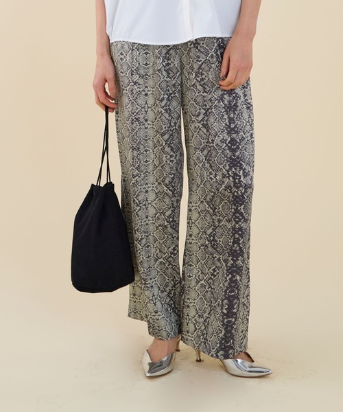 marmors(マルモア)の「【marmors】original python print pants(その他パンツ・レディース・グレー/ブラウン・36)」の1枚目の写真