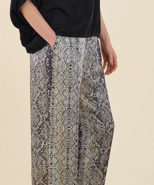 marmors(マルモア)の「【marmors】original python print pants(その他パンツ・レディース・グレー/ブラウン・36)」の12枚目の写真
