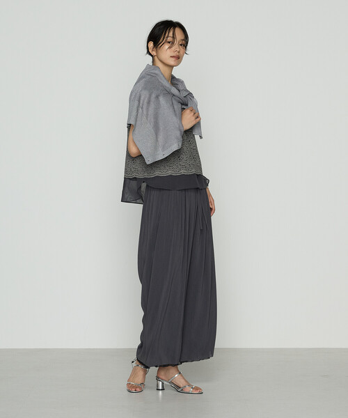 K.T KIYOKO TAKASE(キヨコタカセ)の「リネンコードレース レイヤード風ブラウス(シャツ/ブラウス・レディース・ネイビー/チャコール・7号/9号)」の4枚目の写真