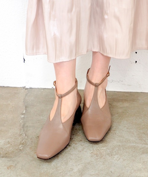 cava cava（サヴァサヴァ）の「ネックTストラップパンプス　1320685（パンプス・レディース・ブラック/グレイッシュベージュ/ボルドー・23cm/23.5cm/24cm/24.5cm/22.5cm）」の3枚目の写真