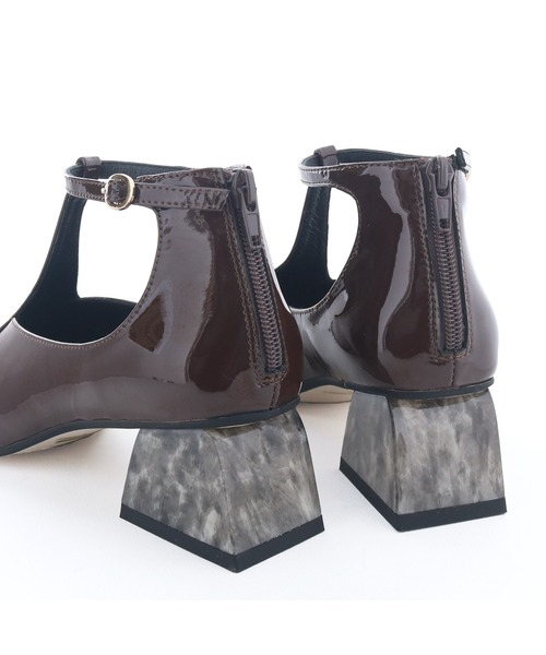 cava cava（サヴァサヴァ）の「ネックTストラップパンプス　1320685（パンプス・レディース・ブラック/グレイッシュベージュ/ボルドー・23cm/23.5cm/24cm/24.5cm/22.5cm）」の13枚目の写真