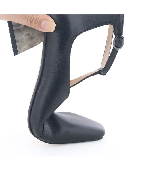 cava cava（サヴァサヴァ）の「ネックTストラップパンプス　1320685（パンプス・レディース・ブラック/グレイッシュベージュ/ボルドー・23cm/23.5cm/24cm/24.5cm/22.5cm）」の19枚目の写真