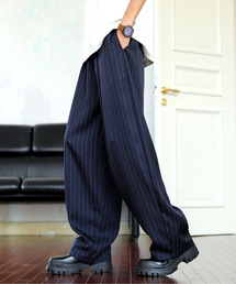 EFFECTION（エフェクション）の「【neos】ルーズシルエット ピンストライプ カーブ バルーン スラックス パンツ（スラックス）」