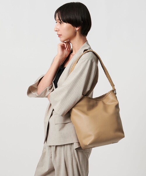 UNITED ARROWS  シート ワンハンドル ショルダーバッグ　美品です！ メタルコード ワンハンドル ショルダーバッグ