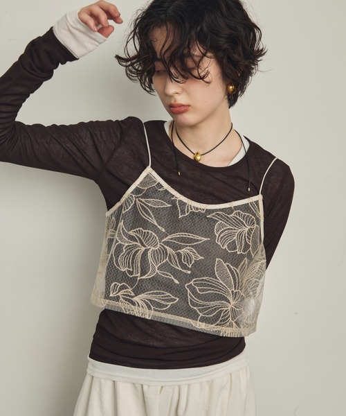 Trish(トリッシュ)の「チュール花柄刺繍ビスチェ(キャミソール・レディース・アイボリー/ブラック・MEDIUM)」の4枚目の写真