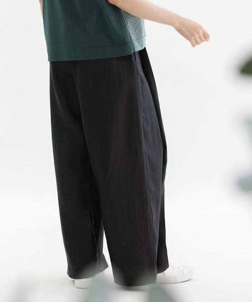 nop de nod(ノップドゥノッド)の「HEMPプリーツタックワイドパンツ(その他パンツ・レディース・キャメル/ブラック/ネイビー・M)」の4枚目の写真