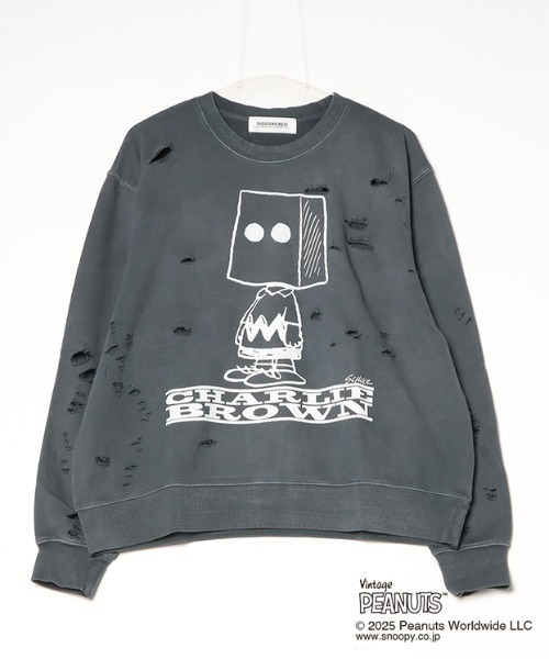 DISCOVERED(ディスカバード)の「PEANUTSxDISCOVERED DAMAGE PIGMENT DYED SWEAT(スウェット・メンズ・ブラック系その他2/ブラック系その他3/ブラック系その他・LARGE/SMALL)」の3枚目の写真