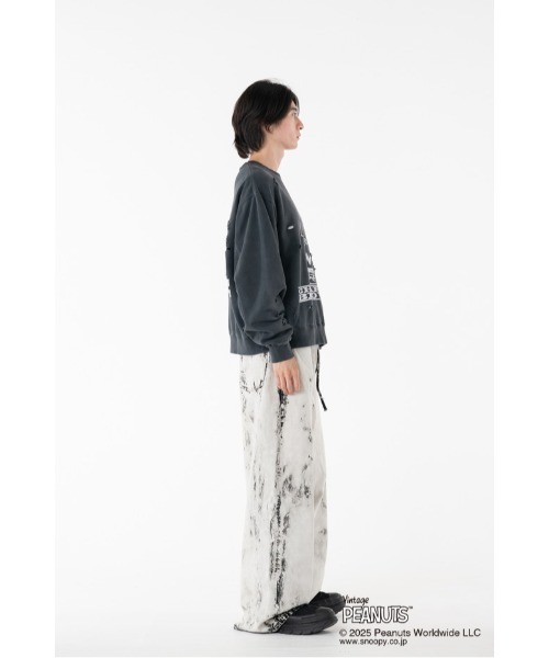 DISCOVERED(ディスカバード)の「PEANUTSxDISCOVERED DAMAGE PIGMENT DYED SWEAT(スウェット・メンズ・ブラック系その他2/ブラック系その他3/ブラック系その他・LARGE/SMALL)」の14枚目の写真