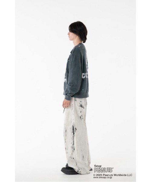 DISCOVERED(ディスカバード)の「PEANUTSxDISCOVERED DAMAGE PIGMENT DYED SWEAT(スウェット・メンズ・ブラック系その他2/ブラック系その他3/ブラック系その他・LARGE/SMALL)」の4枚目の写真