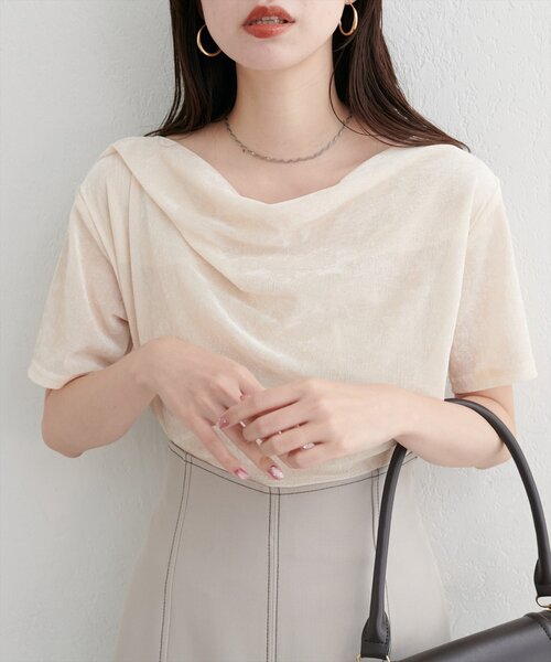 natural couture（ナチュラルクチュール）の「フロッキーメッシュドレープ半袖プルオーバー（Tシャツ/カットソー・レディース・ブラウン/グレイッシュベージュ/アイボリー/チャコールグレー/ブルー・FREE）」の2枚目の写真