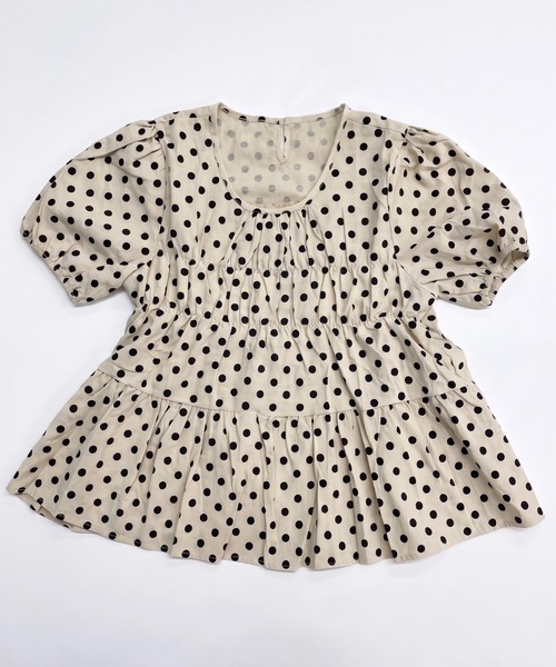 cammie（キャミー）の「ドット柄ギャザーフレアトップス（シャツ/ブラウス・レディース・ベージュ・LARGE/MEDIUM）」の6枚目の写真