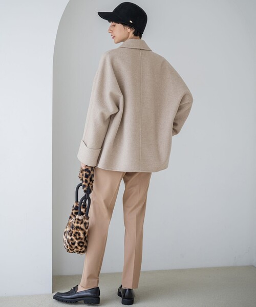 23区(ニジュウサンク)の「TRストレッチギャバ テーパード パンツ(その他パンツ・レディース・ブラック系/アイボリー系/グレー系/黄土色系/ホワイト系・40/38/36/42)」の17枚目の写真