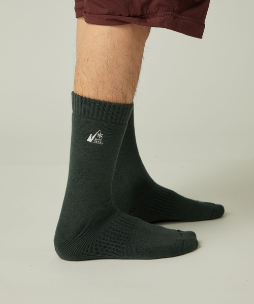 Snow Peak(スノーピーク)の「Snow Peak / MofM Wool Guide Socks Middle MofM ウールガイドソックス ミドル 靴下(ソックス/靴下・メンズ・ブラック/グリーン・M/L)」の2枚目の写真